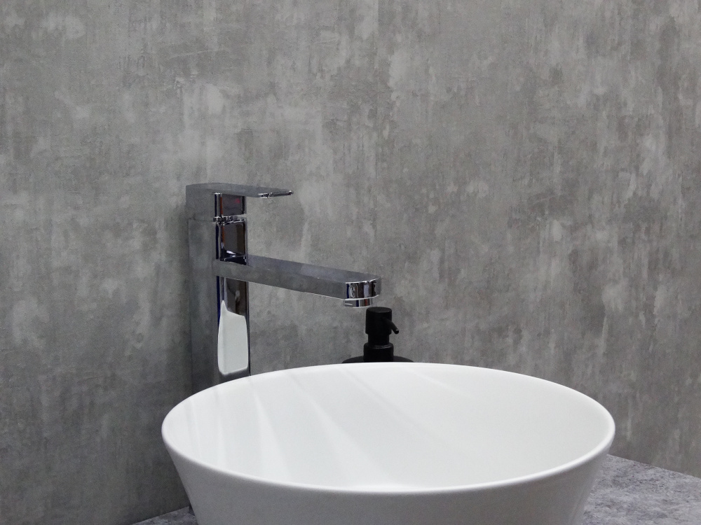 1133L Смеситель Тюльпан LED высокий, с гайкой